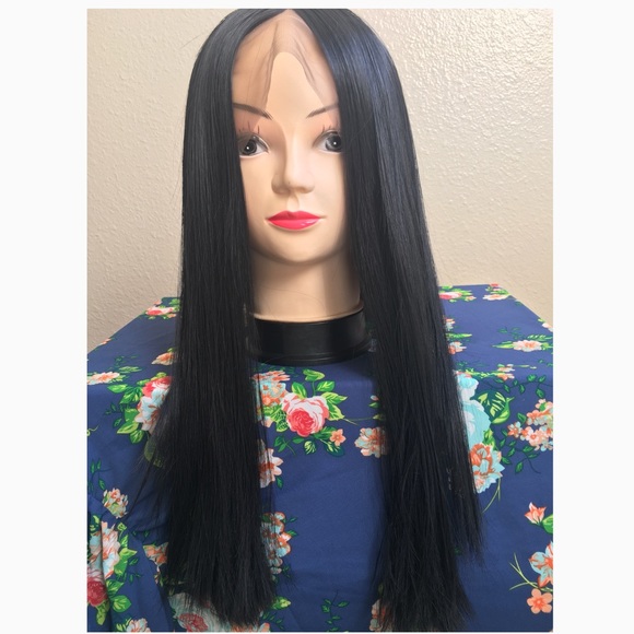 Accessories - 🌹HIGH quality human hair blend lace front wig..
